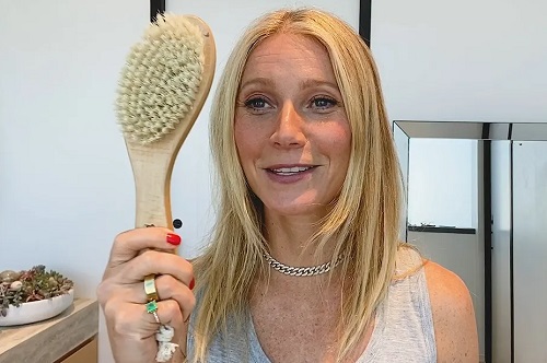 AYURVEDA’NIN GÜÇLÜ PARÇASI: KURU FIRÇALAMA NEDİR?