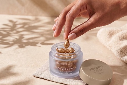 MARGARET DABBS LONDON AGE DEFY PRO-C HAND SERUM CAPSULES İLE ELLERE ÖZEL YOĞUN BAKIM
